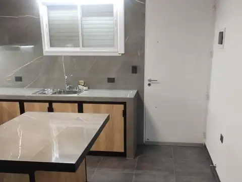 Depto Tipo Casa en Venta de 4 dormitorios