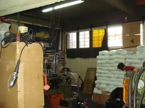 Galpon en Venta 14  mts Fondo