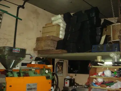 Galpon en Venta 7,50  mts Frente