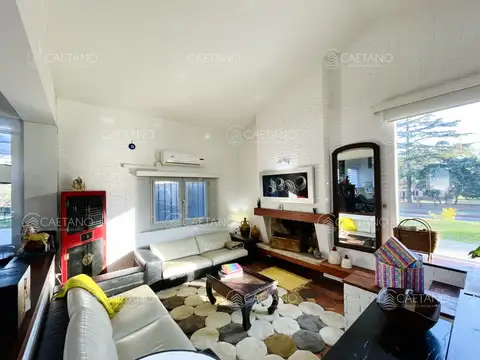 VENTA CASA 2 DORMITORIOS - JARDINES DE CORDOBA