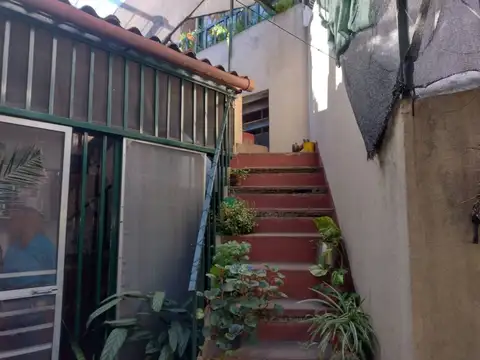 Depto Tipo Casa 4 ambientes con 1 baño