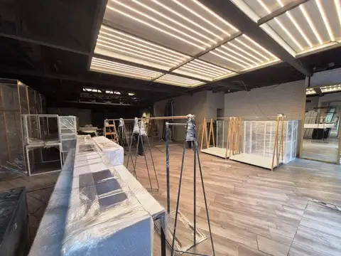 EXCELENTE LOCAL FOCO COMERCIAL - 2 PLANTAS - 756 m2