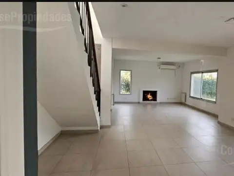Casa en Venta , Barrio Santa Catalina.