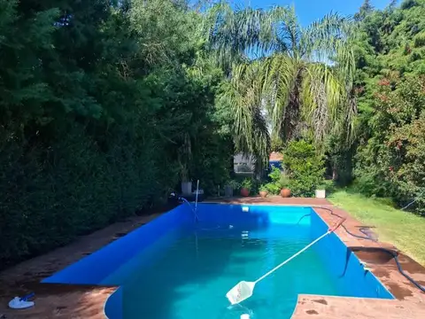 Vendo/Permuto Hermosa Quinta en Barrio Yaguaron