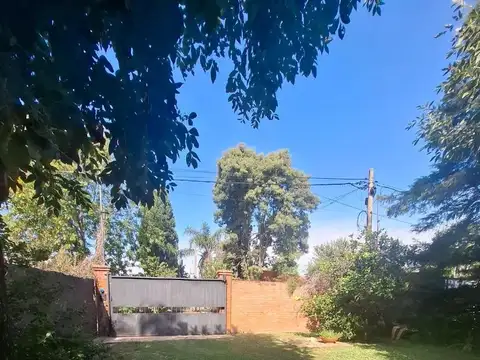 Vendo/Permuto Hermosa Quinta en Barrio Yaguaron