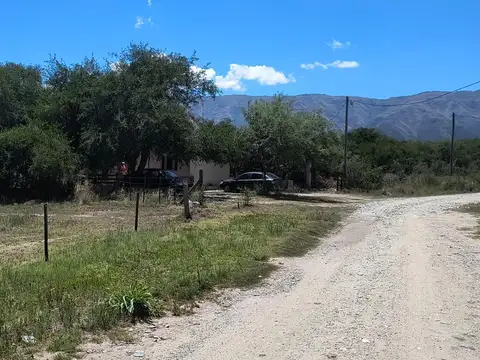Calle Pública Esq.