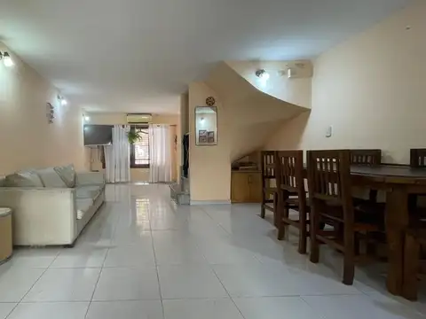 Depto Tipo Casa en Venta en Valentin Alsina, USD 60.000