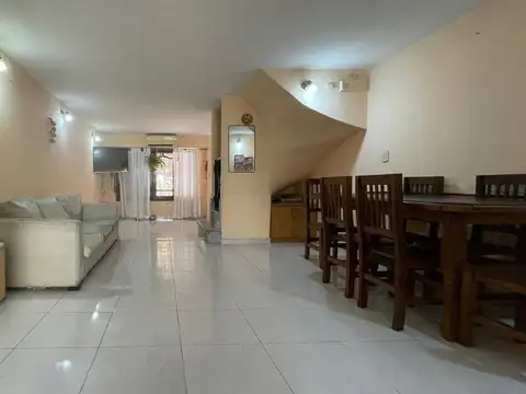 PH 4 AMB TIPO DUPLEX PATIO/PARRILA A NUEVO