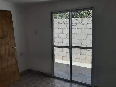 Casa en Alquiler en Juana Koslay, $ 350.000