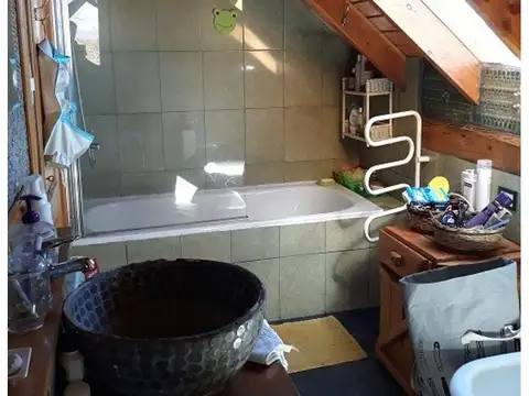 AMPLIA CASA EN B°HÍPICO Junín de los Andes