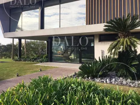 Terreno en Venta de 911,0 m2