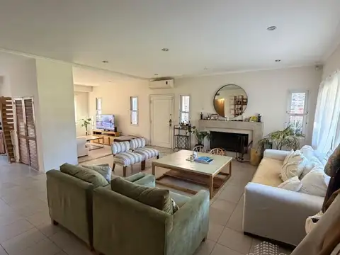 Casa en Alquiler de 5 dormitorios