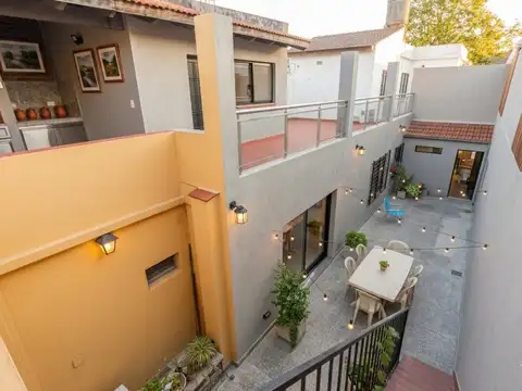 Casa. Multifamiliar. Lote Propio. Flores
