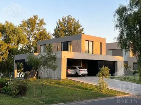 Casa en El Canton - Norte