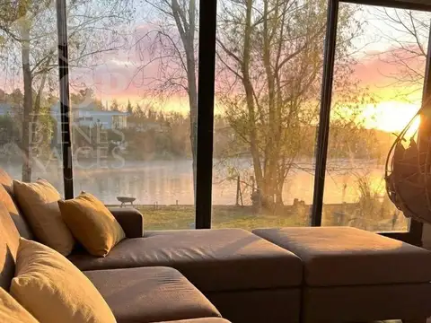 Casa 5 ambientes con 3 baños