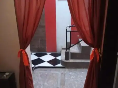 Depto Tipo Casa en Venta 50 años