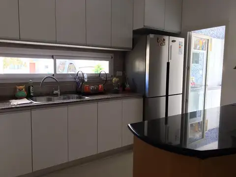 Casa en Venta en Manzanares, USD 229.000