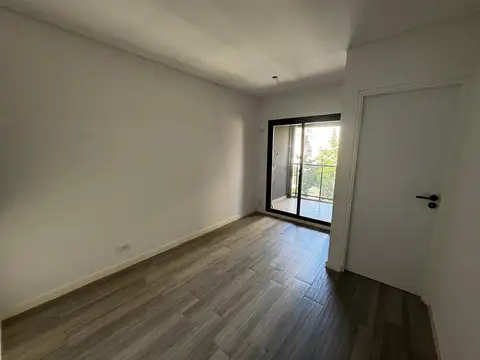 Juan Manuel De Rosas 1433 , Piso 3