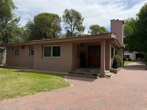 Casa en Venta con 1 cochera