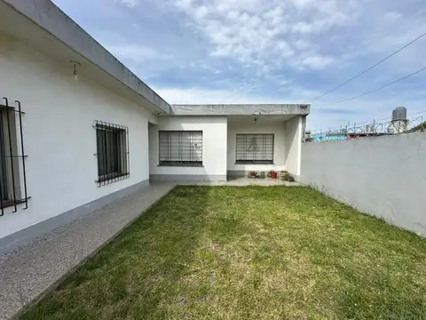 Aime Tschiffely 70 entre La rioja y Jujuy, Quilmes Oeste, Provincia de Buenos Aires,