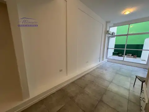 Amplio 1 AMB Planta Baja con Patio.-