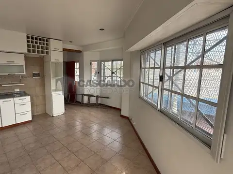 Departamento en Alquiler en Gerli, $ 650.000