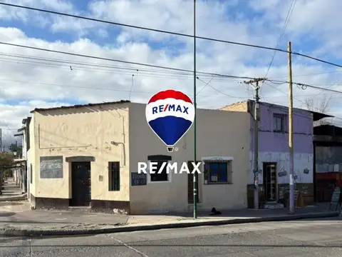 CASA 3 DORM VENTA CON GALPON MACROCENTRO SALTA