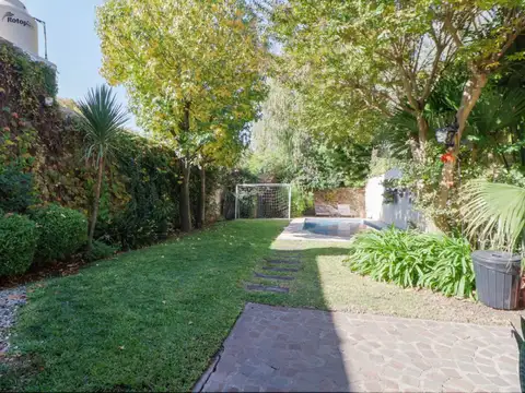 Casa 4 Amb. piscina - parque - Lomas Residencial