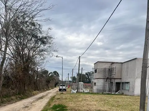 Terreno en Venta en Joaquín Gorina, USD 48.000