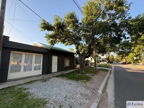 Casa en venta c/ cochera en Fisherton