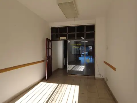 Local de Negocio en galería en Alquiler en San Martin Centro