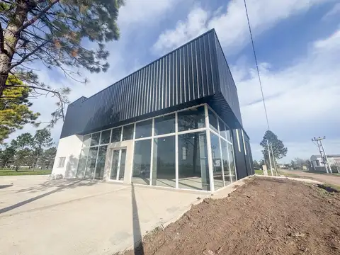 Salón comercial en alquiler en Tierra de Sueños 1, Roldán