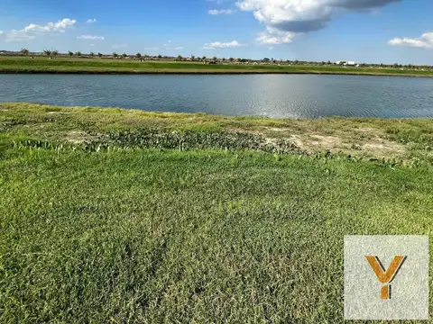 Terreno en venta - 908Mts2  - Puertos del Lago