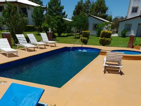 Los Lapachos 100