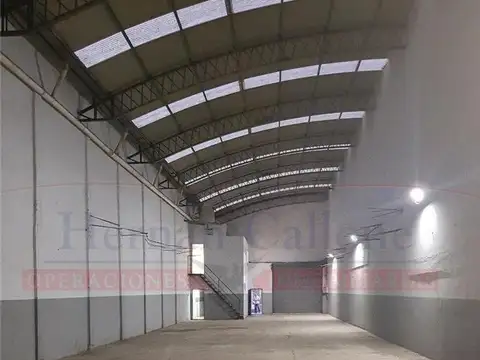 GRAN GALPÓN DE 450 M² EN LA TABLADA