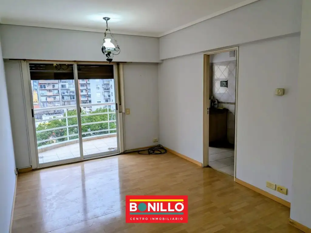 CARACAS 4600