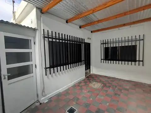 Depto tipo casa interno de 2 ambientes con patio - Sin expensas