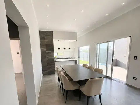 Casa en Venta al Este