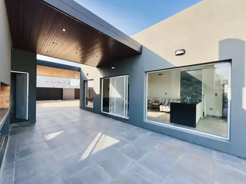 Casa en Venta en Funes, USD 240.000