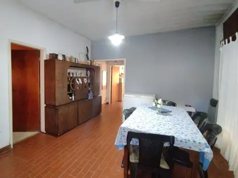 VENTA de Casa con TALLER - Pablo Nogues