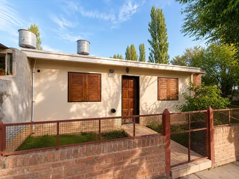 CASA EN  VENTA (Barrio CGT, Villa Regina)