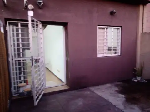 Depto Tipo Casa en Alquiler de 1 dormitorio
