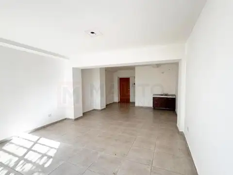 Oficina 2 ambientes con 1 baño