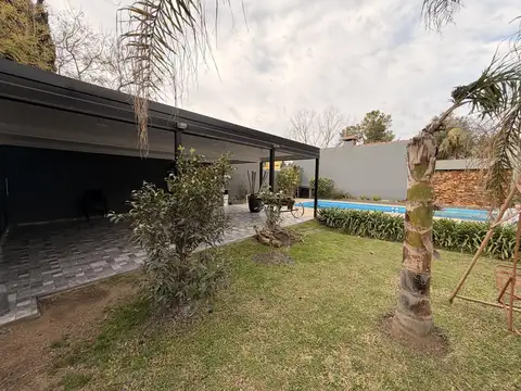 Casa 5 ambientes con 2 baños