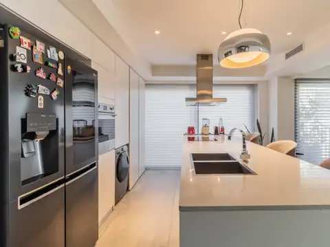 Departamento 4 ambientes con 3 baños