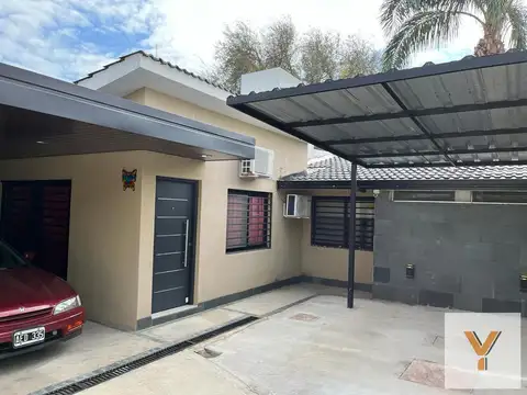 Casa en venta - 2 Dormitorios 2 Baños - Cochera - 270Mts2 - Las Malvinas, Villa Carlos Paz