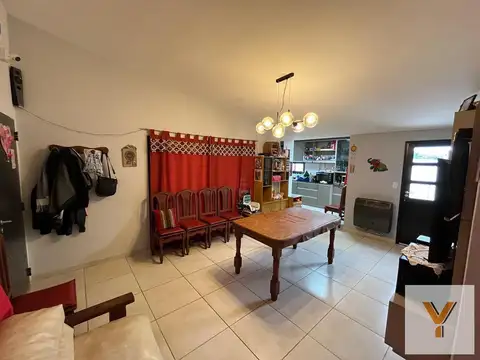 Casa 3 ambientes con 2 baños