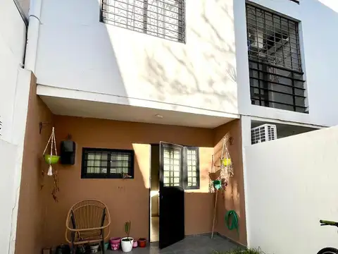 Duplex c/cochera y patio