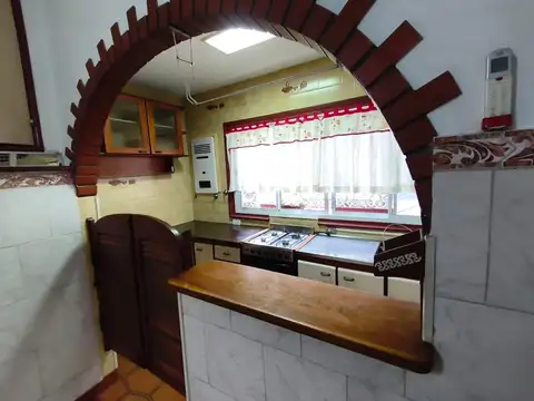 Casa en Alquiler con 1 cochera