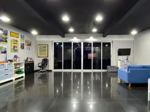 Venta Casa 5 Ambientes Villa Luro Cochera Pileta